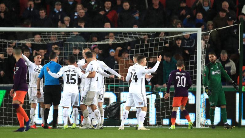 Raheem Sterling Dive vs Swansea