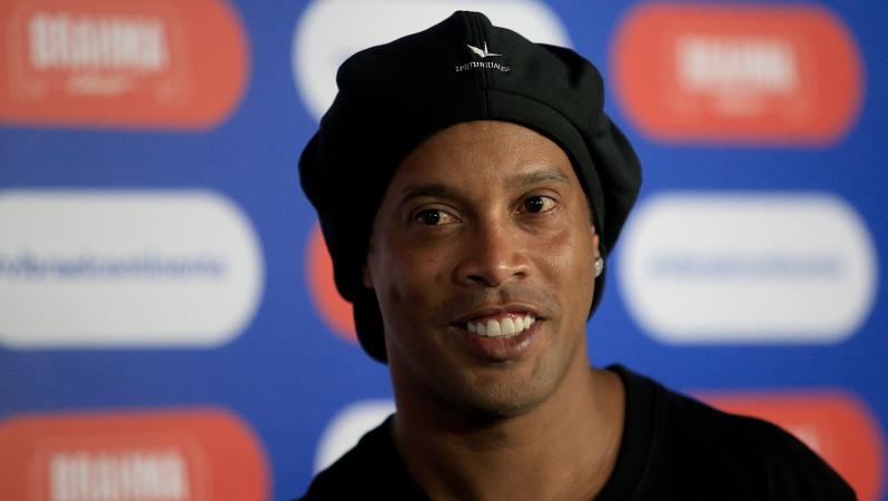 Ronaldinho playing in prison?