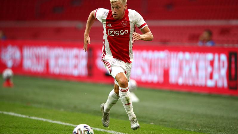 Donny van de Beek Transfer Fee