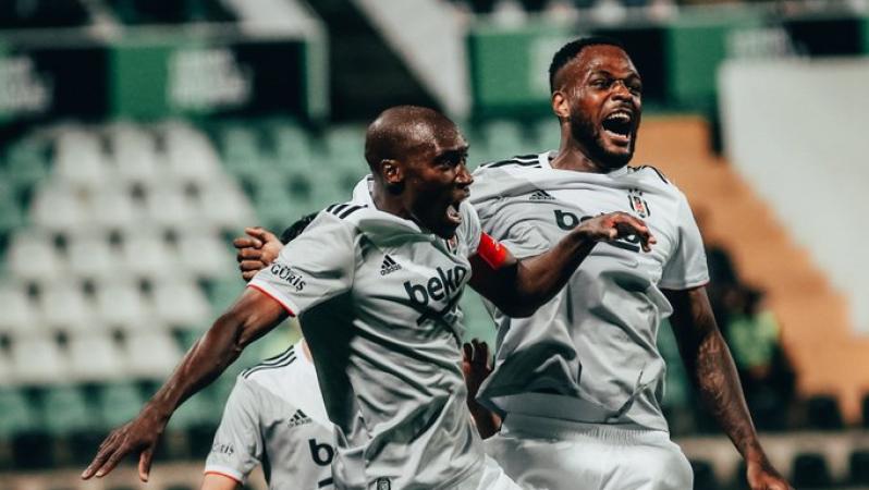 Atiba Hutchinson and Cyle Larin