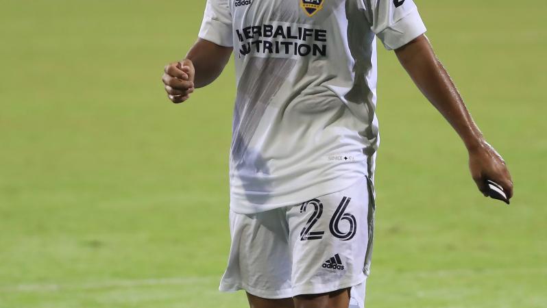 Efraín Álvarez Nationality