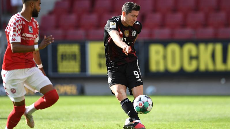 Robert Lewandowski Goal vs Mainz