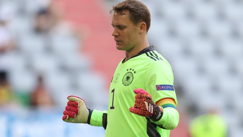 Neuer retires from national team