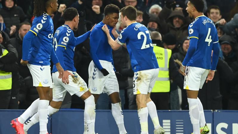 Demarai Gray Goal vs Arsenal