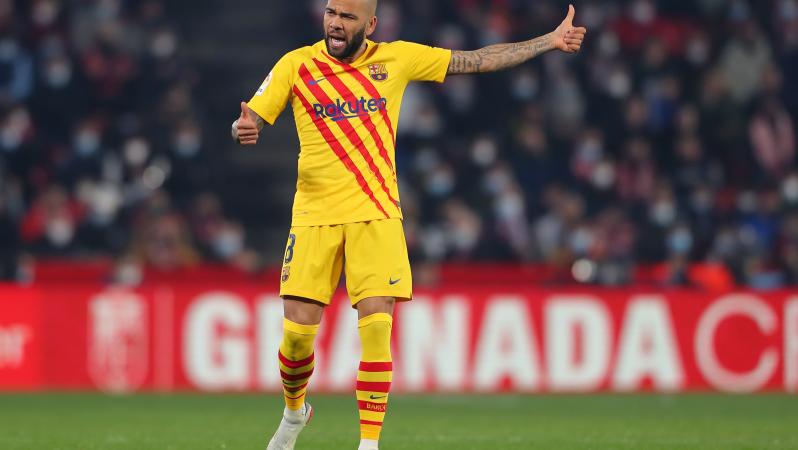 Dani Alves Vs Granada