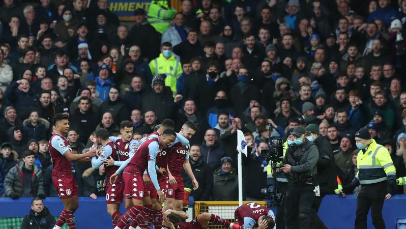 Everton Fans Bottle Incident