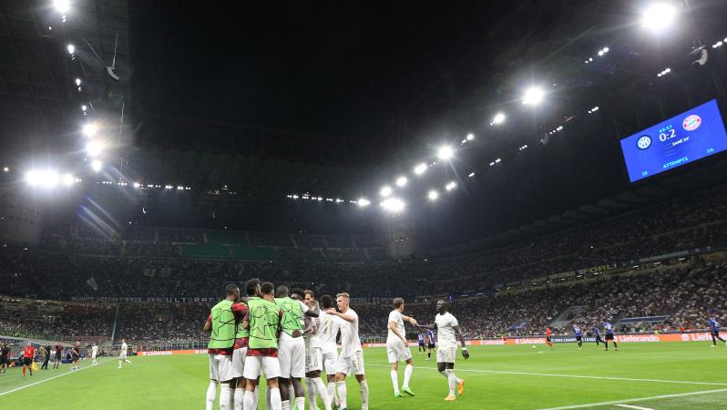 Bayern Munich celebrates its second goal in the 2-0 away win against Inter Milan