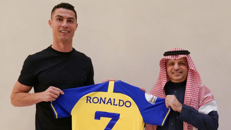 Cristiano Ronaldo signs with Al-Nassr