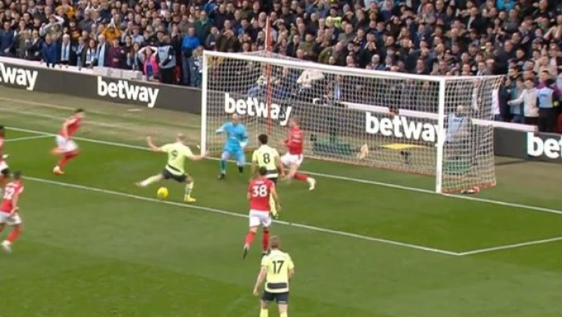 Erling Haaland miss vs Nottingham Forest 