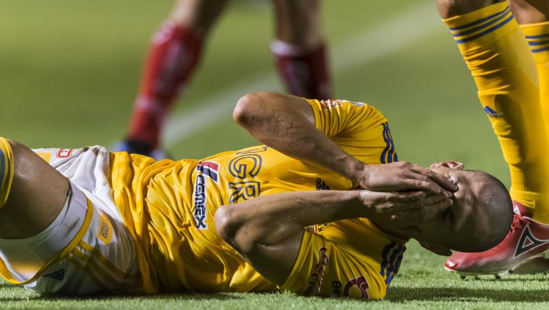 Female footballers vs male