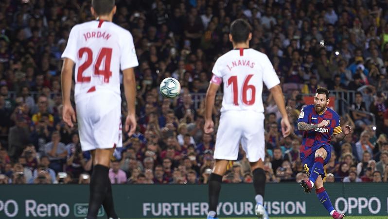Lionel Messi free kick vs Sevilla