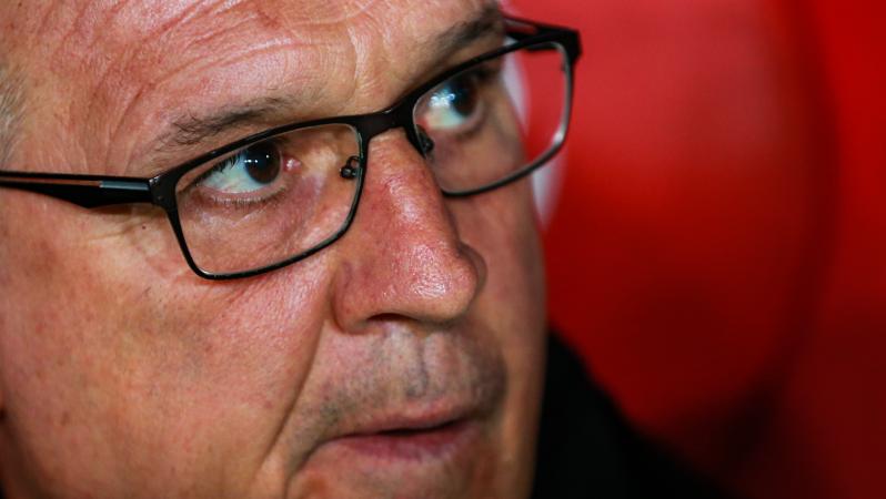 Dog Interrupts Tata Martino