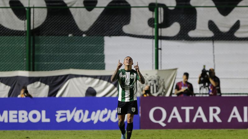 Agustín Urzi goal vs Santos
