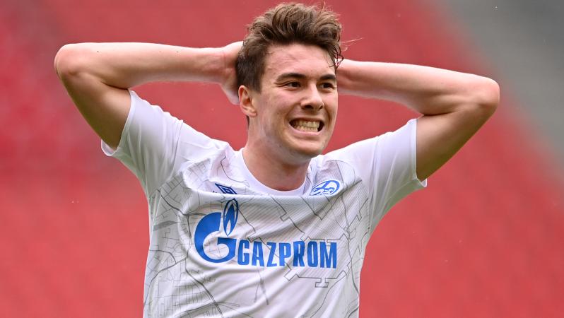 Schalke's Matthew Hoppe 