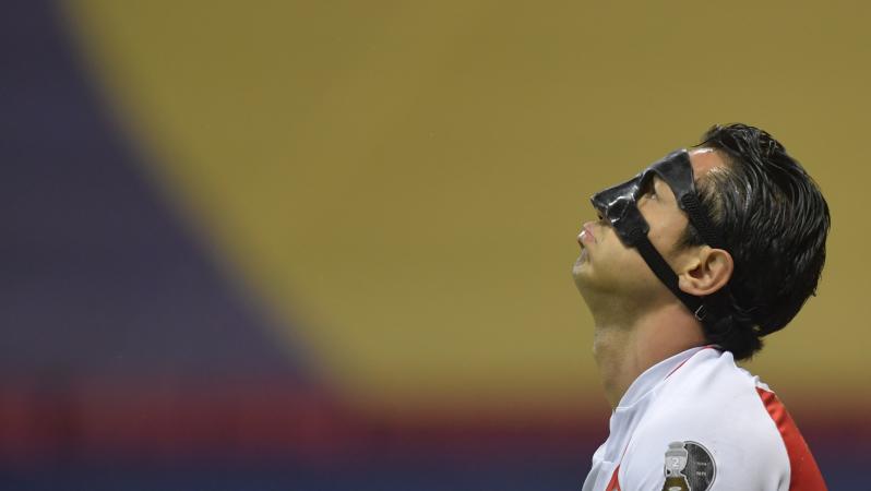 Dientes de Gianluca Lapadula