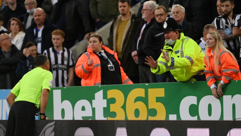Newcastle cardiac arrest stops match against Spurs