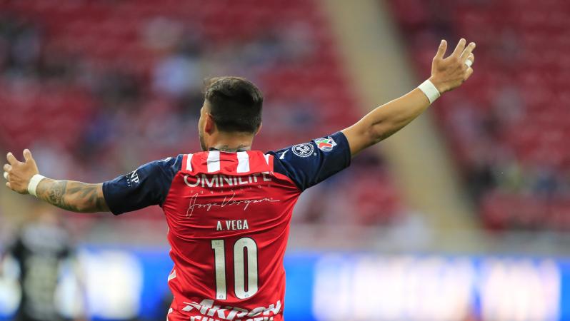 Gol de Alexis Vega vs Querétaro