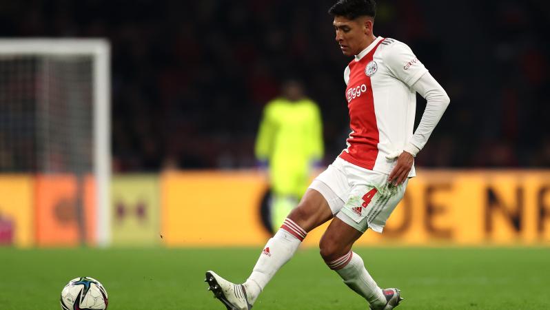 Edson Álvarez Al Manchester United