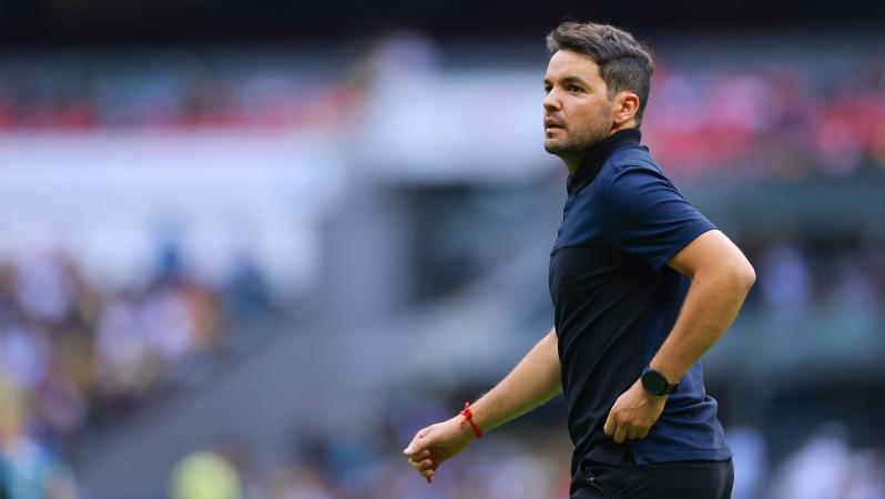 Renovación de Nicolás Larcamón