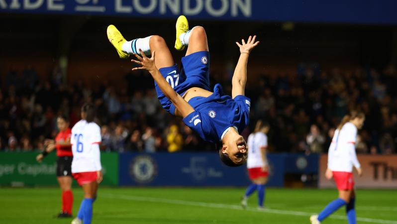 Sam Kerr scores four goals in a match