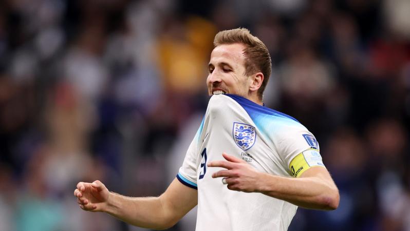 Harry Kane reacts to his penalty kick miss