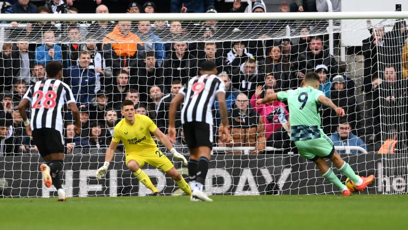 Aleksandar Mitrovic penalty disallowed