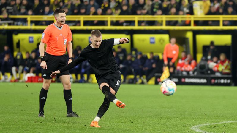 Marco Reus free kick vs Hertha