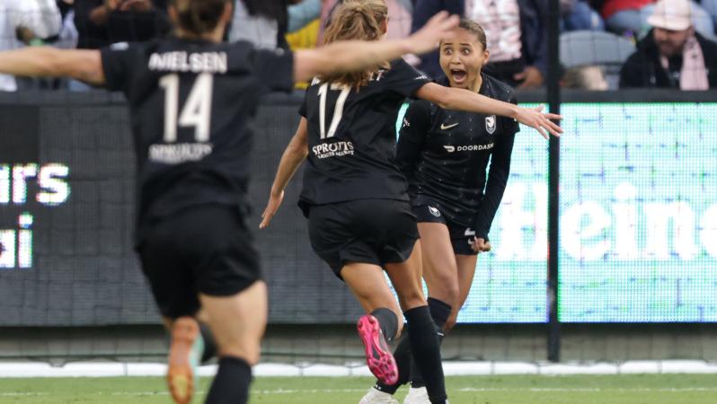 Alyssa Thompson first NWSL goal for Angel City