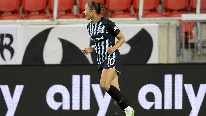 Lynn Williams goals for Gotham just keep coming