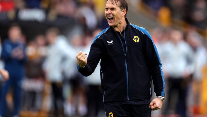 Julen Lopetegui celebrates Wolverhampton Wanderers goal