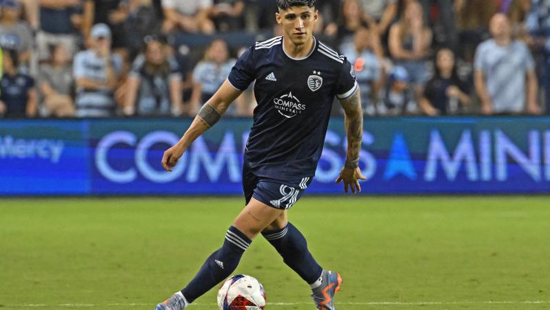 Alan Pulido marca doblete vs LA Galaxy