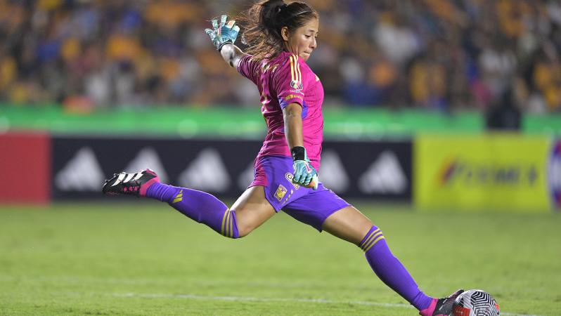 Porterías más pequeñas fútbol femenil