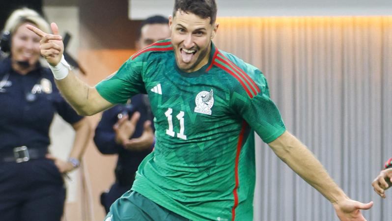 Gol de Santiago Giménez - Final Copa Oro