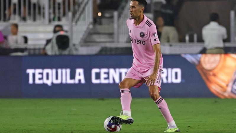 Busquets highlights vs Cruz Azul