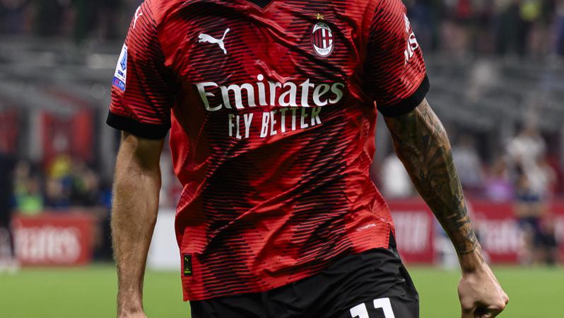 Christian Pulisic celebrates goal with AC Milan