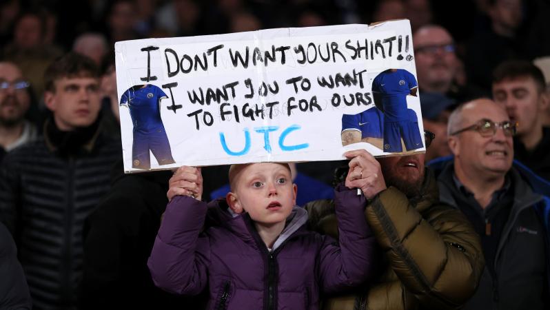 Chelsea fan sign