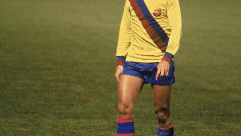 Barcelona 2019-20 away jersey