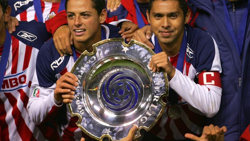 Chicharito vs Chivas