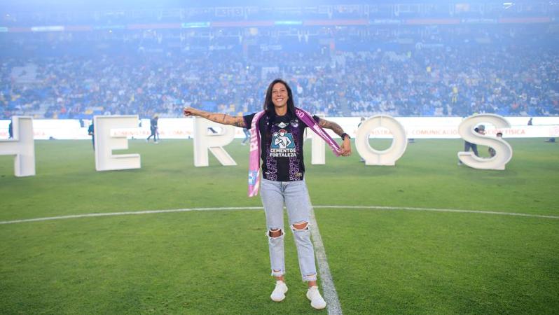 Debut de Jenni Hermoso