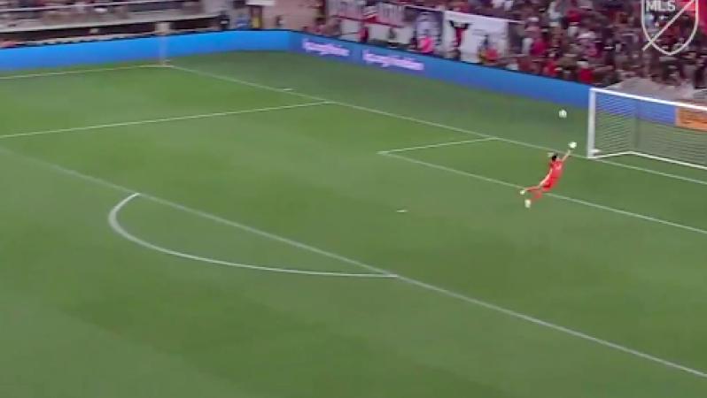 Wayne Rooney goal from own half