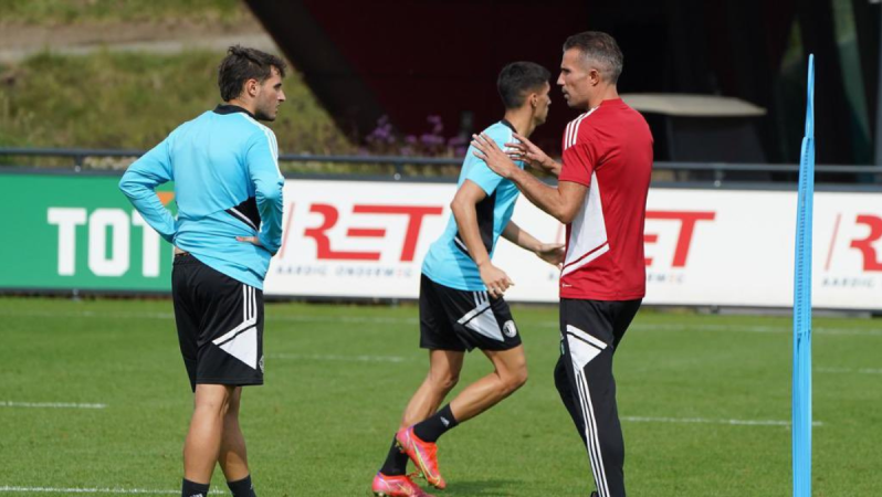 Robin van Persie Santi Giménez