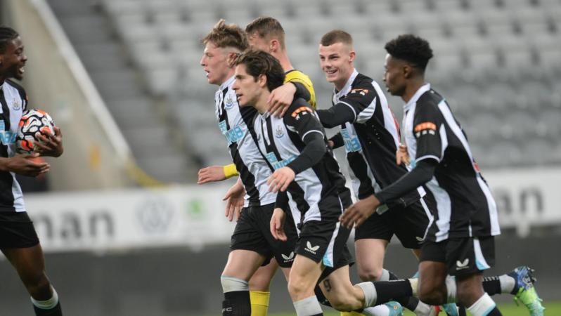 Is Santi Muñoz still at Newcastle?