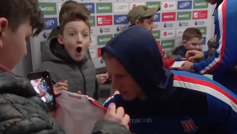 kid getting to meet Peter Crouch