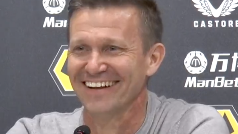 Jesse Marsch Laughing At Reporters