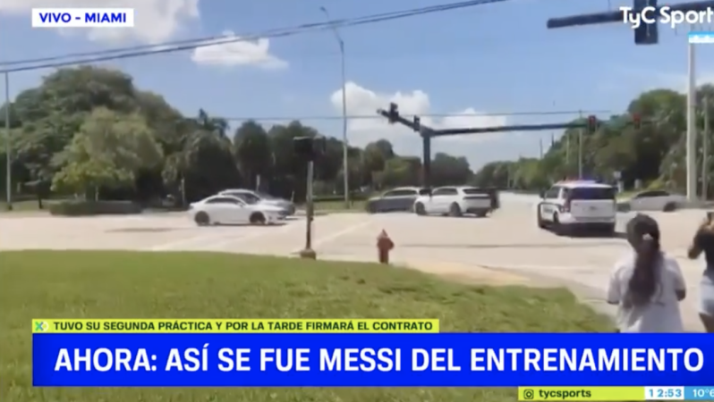 Messi runs red light