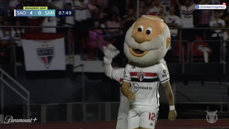 Alexandre Pato mascot celebration