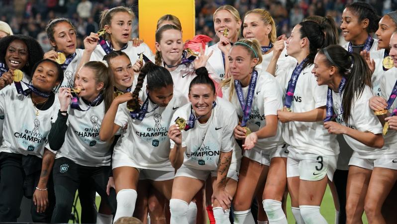 Ali Krieger teammates after divorce story