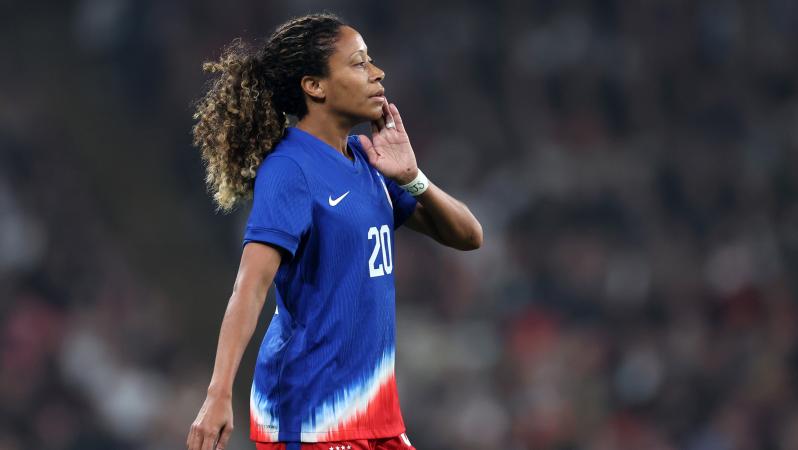 Casey Krueger Chloe Kelly hit