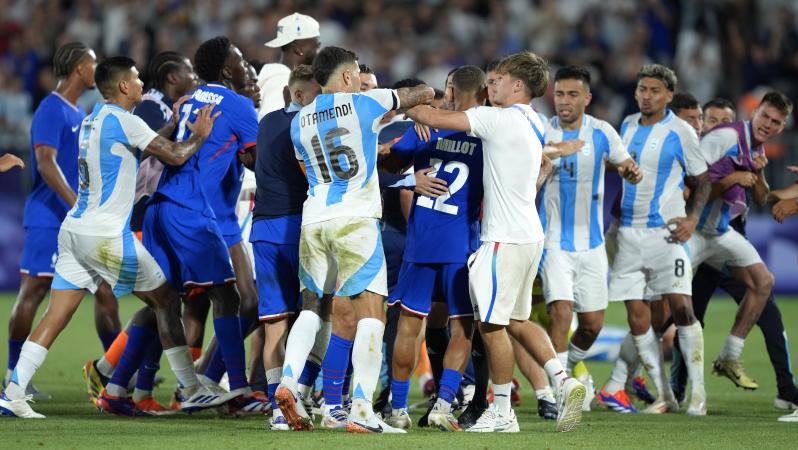 France vs Argentina fight