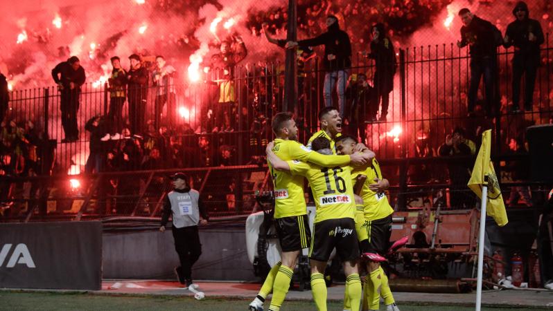 Greek Super League fans to return